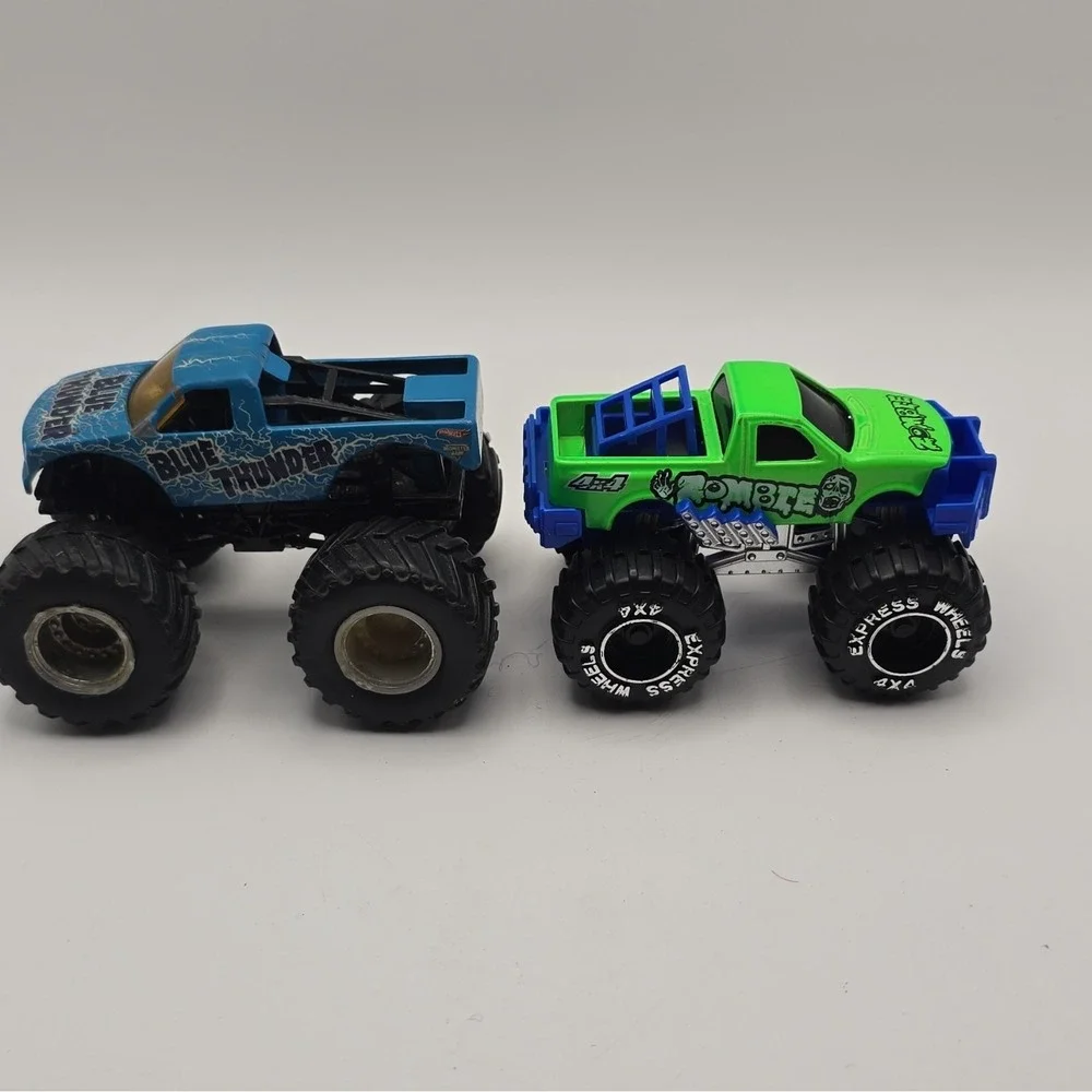 Greenbrier International Lot of 2 Monster Trucks Blue Thunder & Zombie
